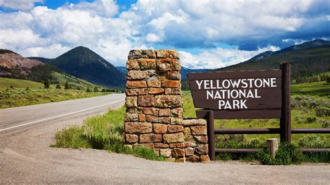 How Many Entrances Into Yellowstone National Park